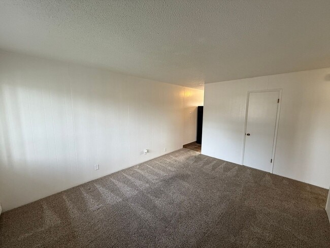 Foto del edificio - 550 SW Levens St