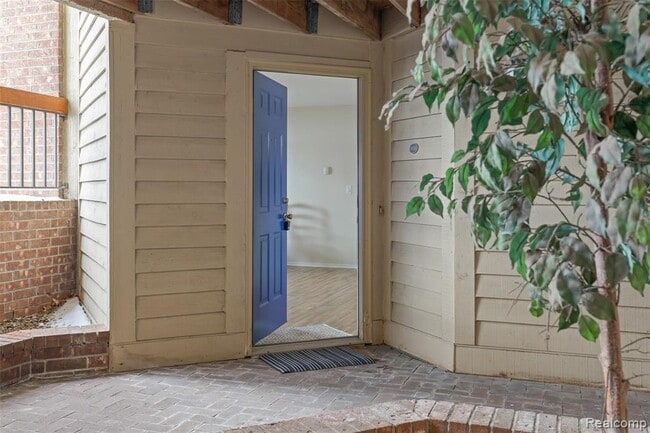 Building Photo - 2620 Greenstone Blvd