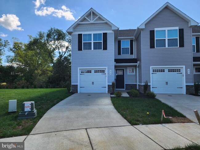 Foto del edificio - 619 Laurelwood Cir