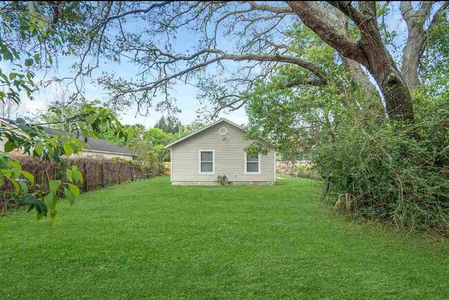 Building Photo - 141 Palmer St