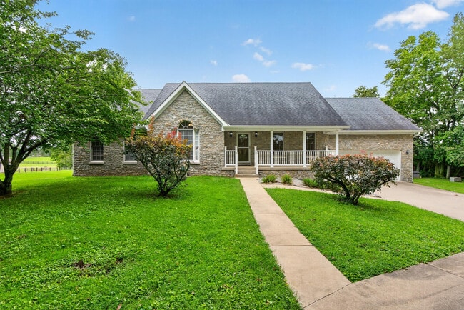 Building Photo - 133 Foxtail Dr