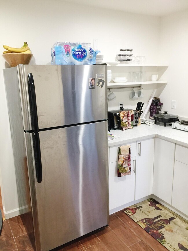 Kitchen - 3315 Anza St