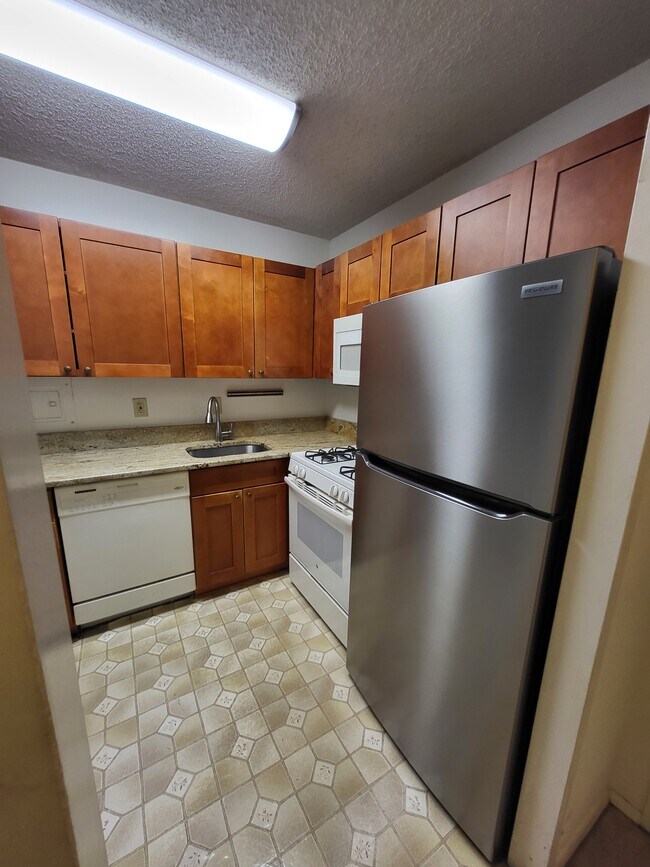 Foto del edificio - 5225 Pooks Hill Rd