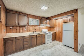 Building Photo - 1035 SW 122nd St