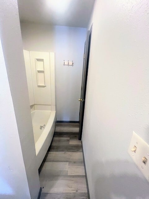 Tub and Shower - 107 W 1st St