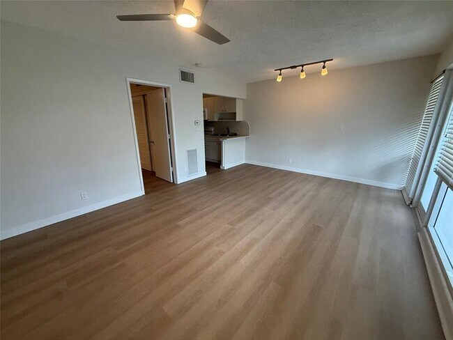 Foto del edificio - 4009 NE 21st Ave