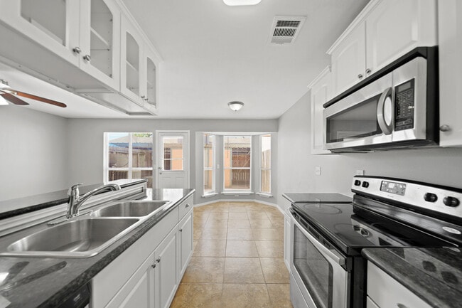 Photo - 13447 Castilian Dr House