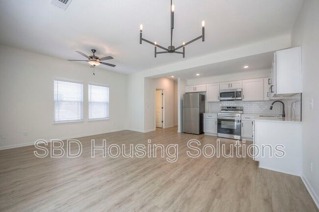 Building Photo - 9043 E 85th Pl