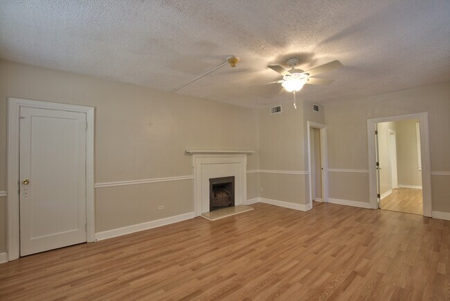 Building Photo - 2bd/2ba in MIDTOWN