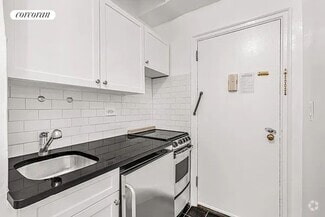 Building Photo - 310 E 44th St