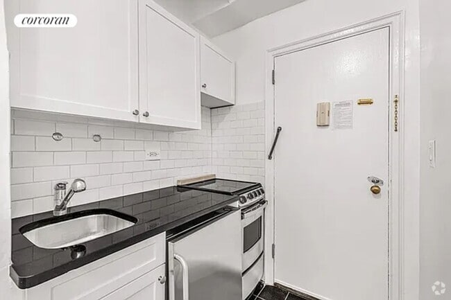 Building Photo - 310 E 44th St