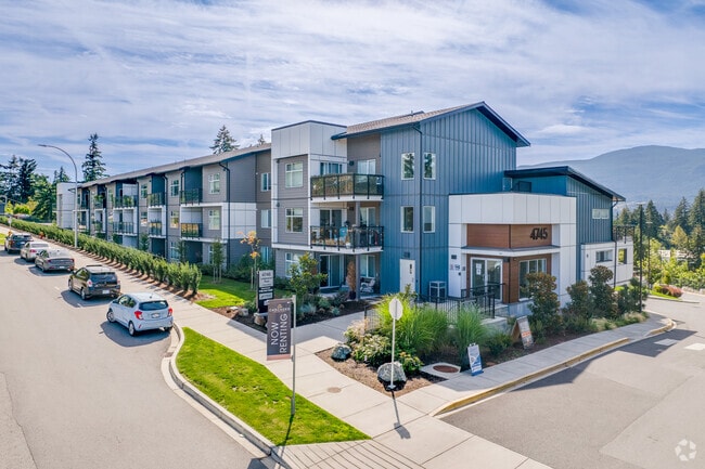 Building Photo - 4745 Ledgerwood Rd