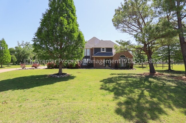 Building Photo - Incredible 4 Bedroom 4 Bath Home in Owasso!!!
