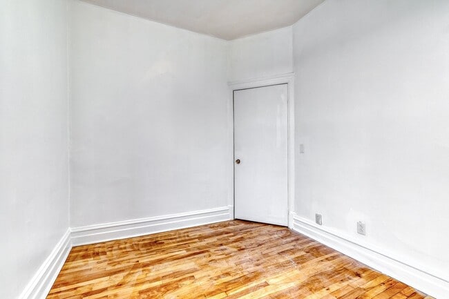Building Photo - 3514 Rue Sainte-Émilie