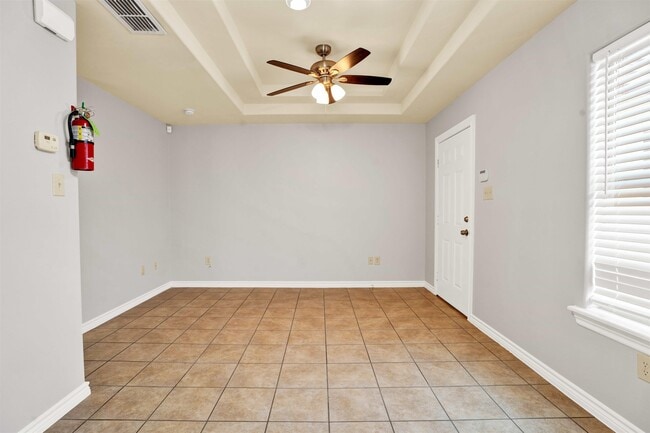 Building Photo - 1022 Dicky Ln