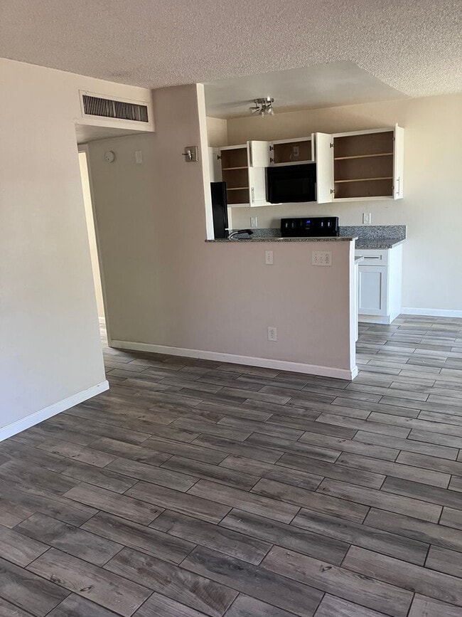 Building Photo - Coming Soon!