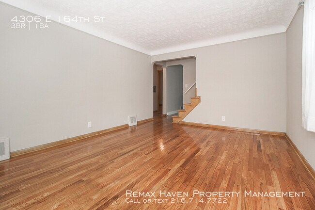 Foto del edificio - 4306 E 164th St