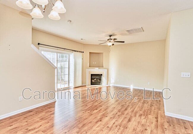 Building Photo - 302 Waycross Ln