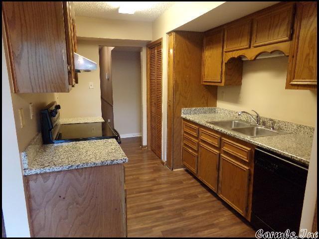 Foto del edificio - 39 Oak Forest Loop