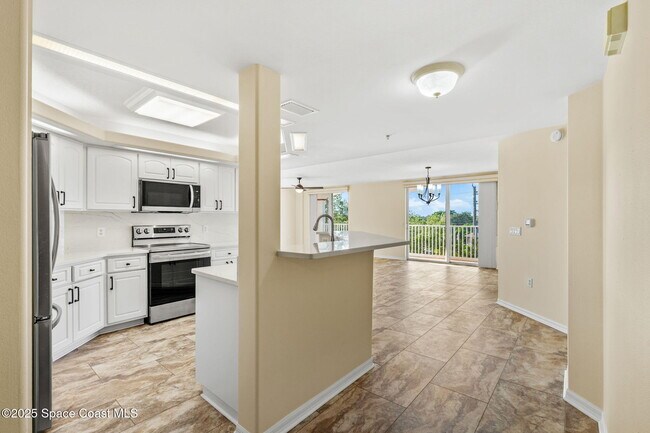 Building Photo - 821 Del Rio Way