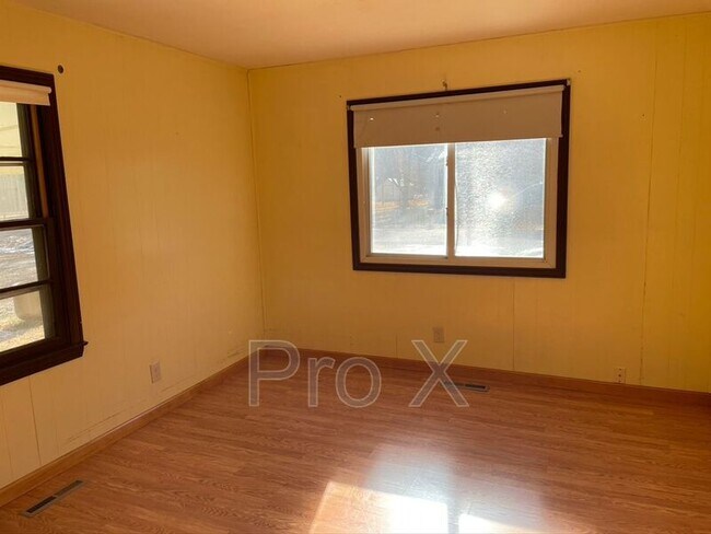 Foto del edificio - 903 Turner Rd