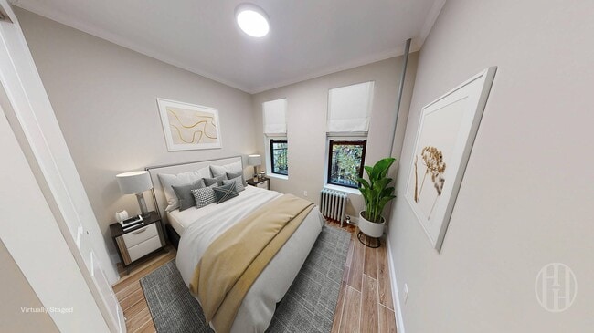 Building Photo - 221 E 83rd St