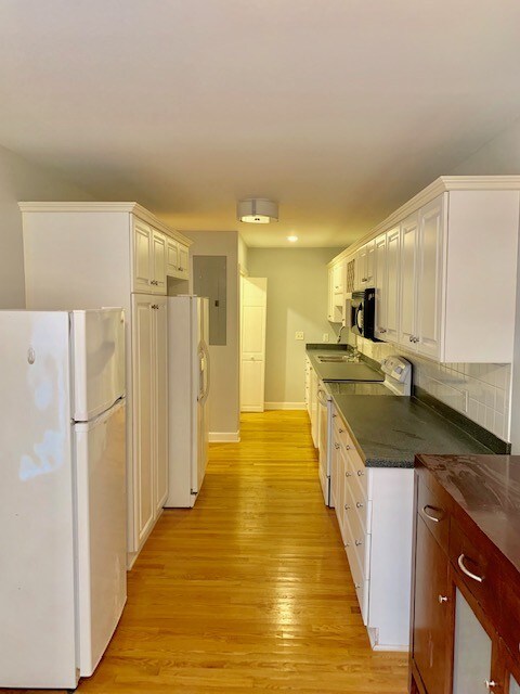 Foto del edificio - 5 1/2 Bennett St