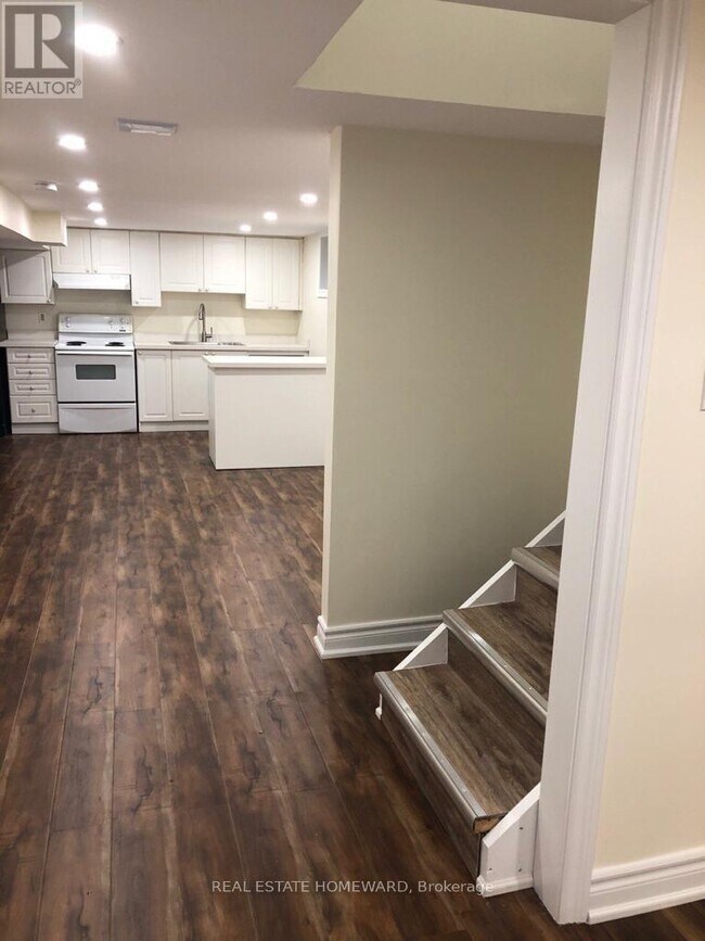 Photo du bâtiment - 460 Cummer Ave