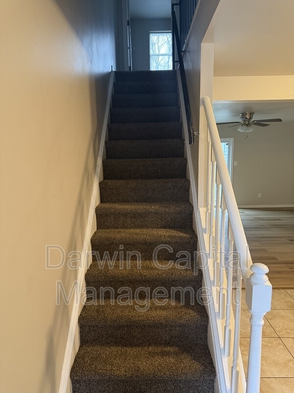 Building Photo - 658 Tara Dr