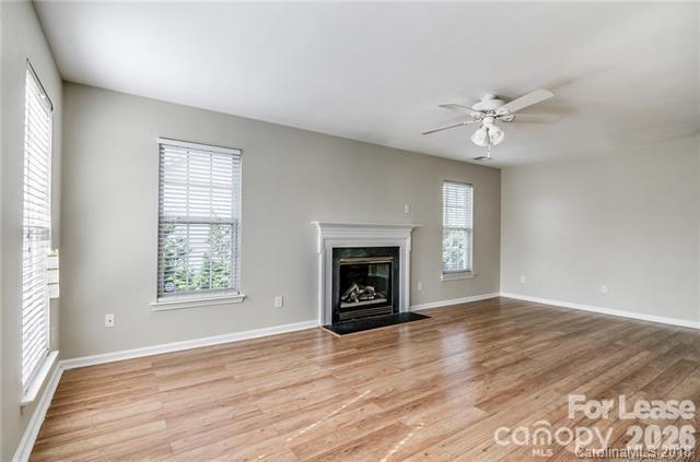 Foto del edificio - 12624 Cardinal Woods Dr