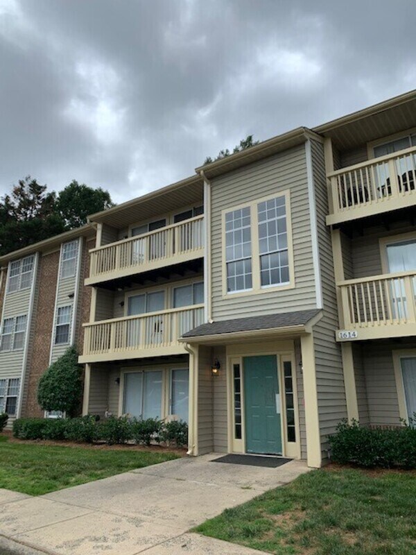 Foto principal - 1614 Arlyn Cir