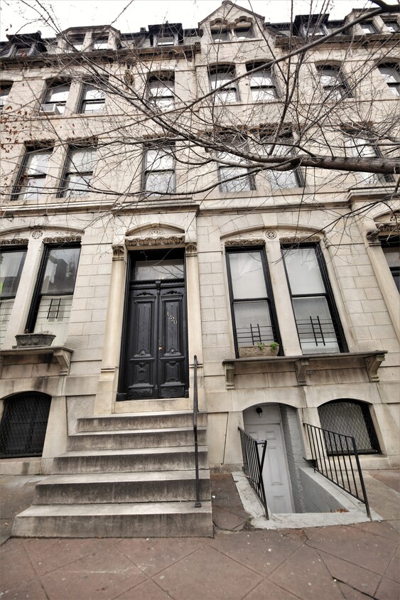 Primary Photo - 1220 St Paul St