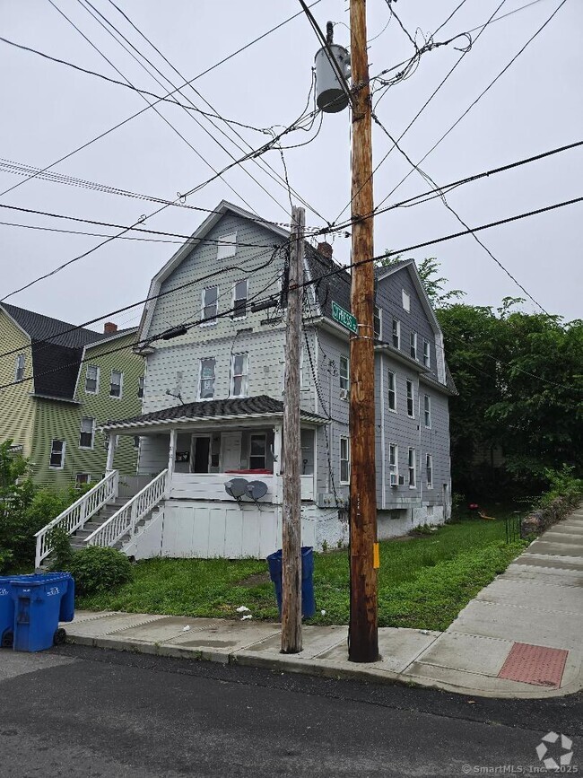Building Photo - 23 Stiles St