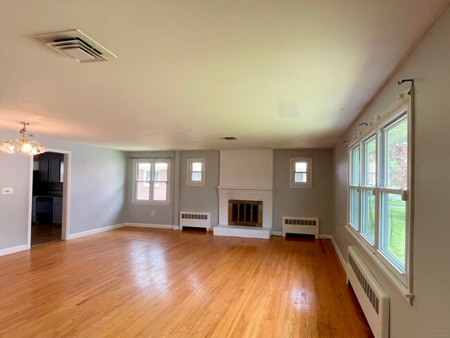 Building Photo - 25 Lindy Ln