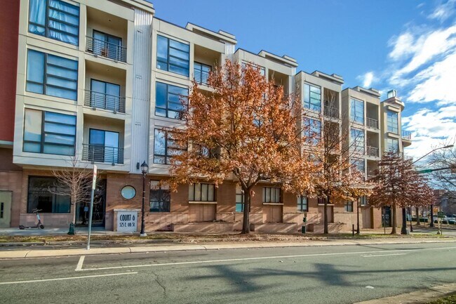 Foto del edificio - 525 E 6th St