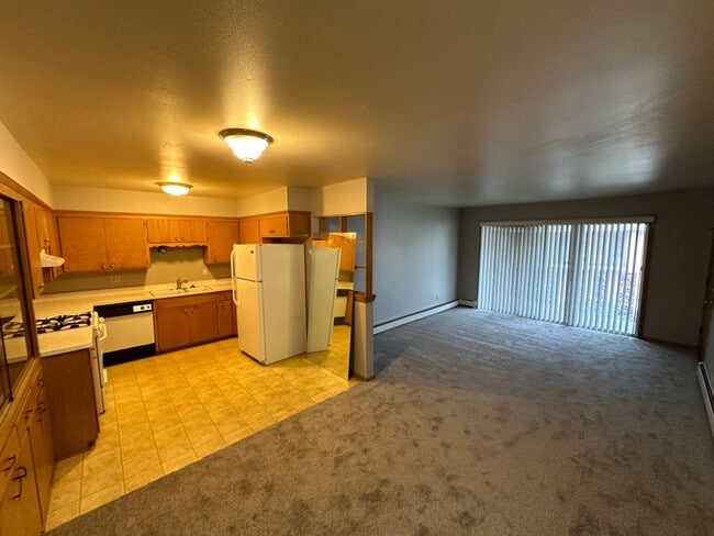 Building Photo - 7343 N Teutonia Ave