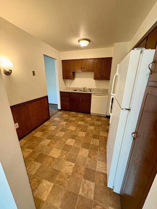 Foto principal - 630 56th St SE