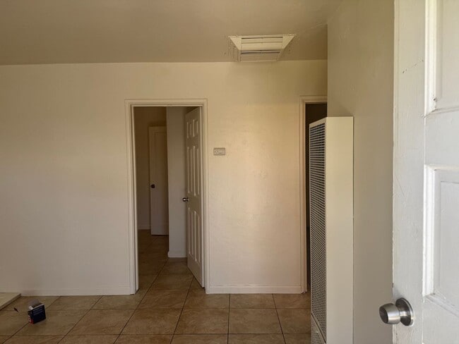 Foto del edificio - 232 Warren Ave