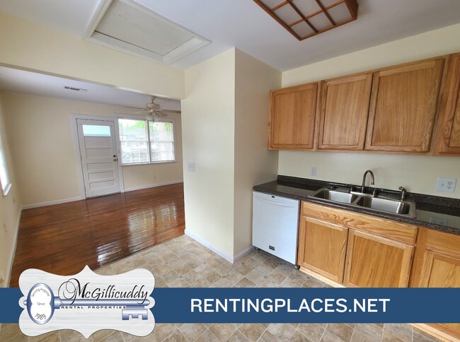 Building Photo - 1209 Holden St