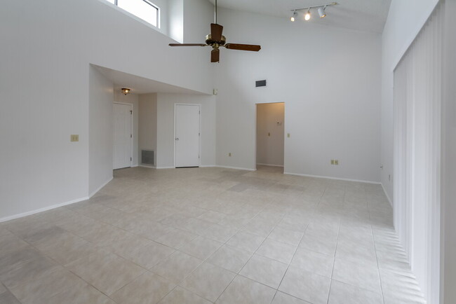 Foto del edificio - 701 49th St E
