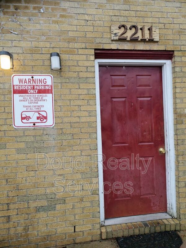 Building Photo - 2211 Lafayette Blvd
