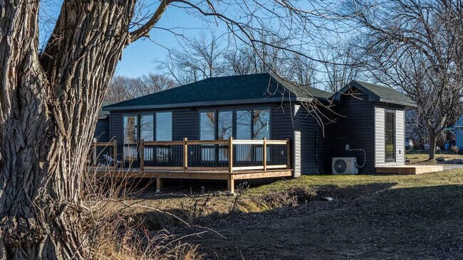 Building Photo - 6010 Rice Lake Scenic Dr