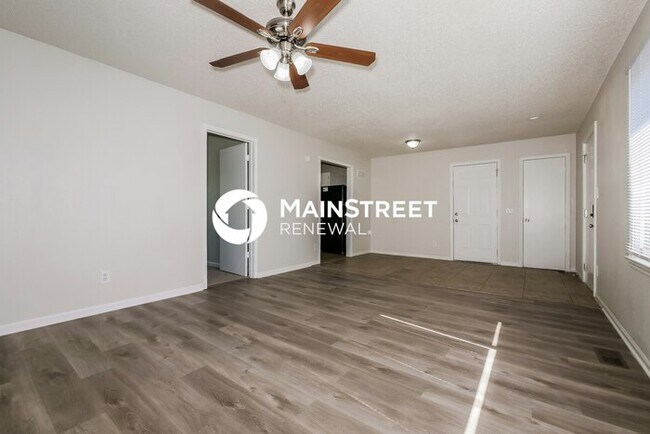 Building Photo - 3 Bedroom Pet-Friendly Home in Kansas City...