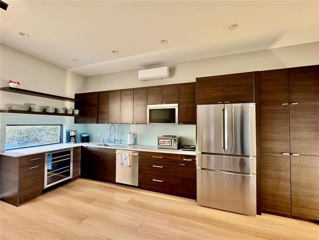 Foto del edificio - 1324 S Daytona Ave