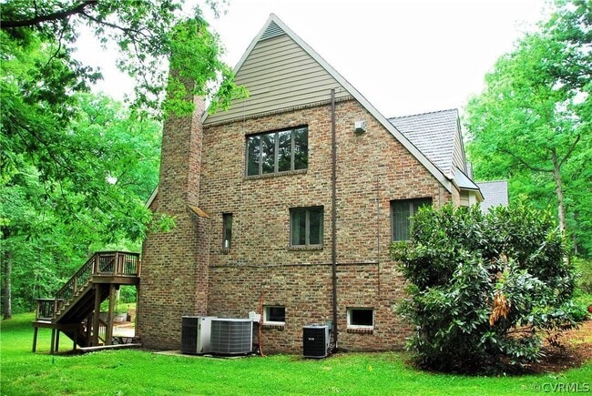 Building Photo - 11305 Cloverhill Dr