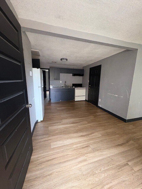 Foto del edificio - 9105 Grady St