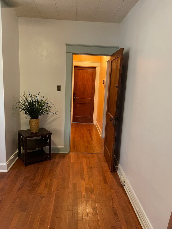 Foto del edificio - 2801 Clermont St