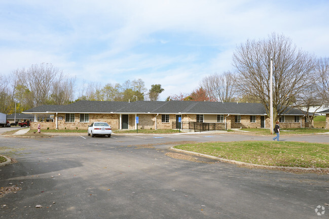 Building Photo - Laynecrest Manor Apartments