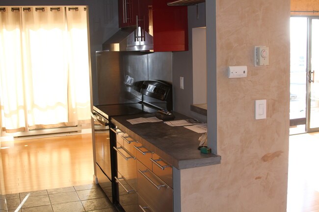 Beautiful open kitchen area - 2 Anchor Dr