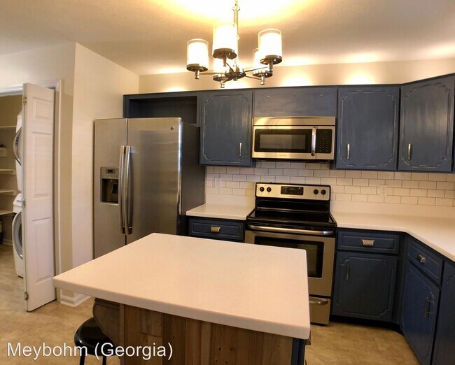 Building Photo - 2 br, 2.5 bath House - 215 Hickory Place